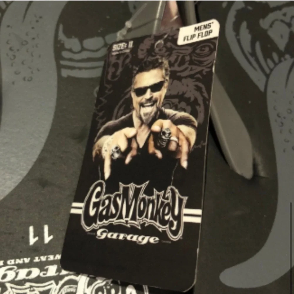 NWT Men's Gas Monkey Flip-flops